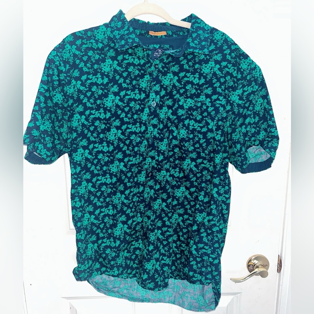 X-Large Green Floral Button Up Shirt